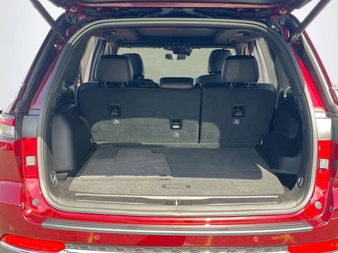 Used 2025 Jeep Grand Cherokee Limited w/ Luxury Tech Group II AWD/4WD image 26