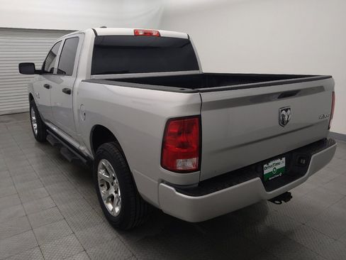 Used 2017 RAM 1500 Express AWD/4WD image 5