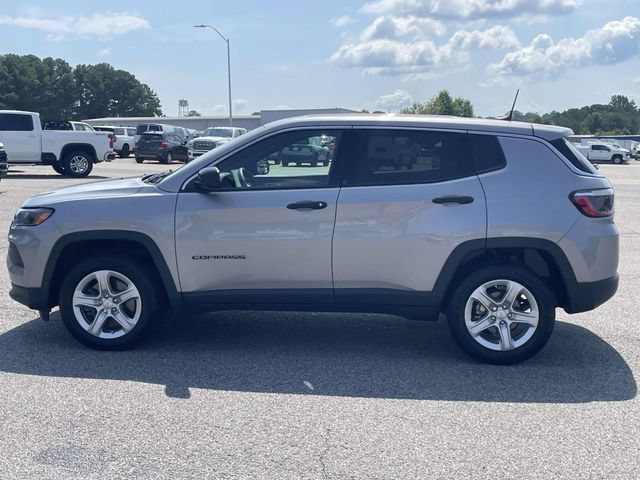 Used 2023 Jeep Compass Sport AWD/4WD image 7