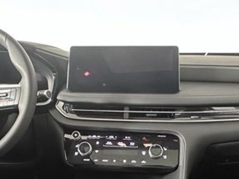 Certified 2025 INFINITI QX60 Luxe image 23