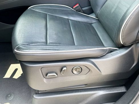 Used 2024 Cadillac Escalade ESV Premium Luxury RWD image 21