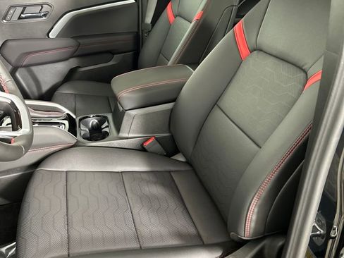 Used 2026 Chevrolet Colorado Z71 w/ Technology Package image 13