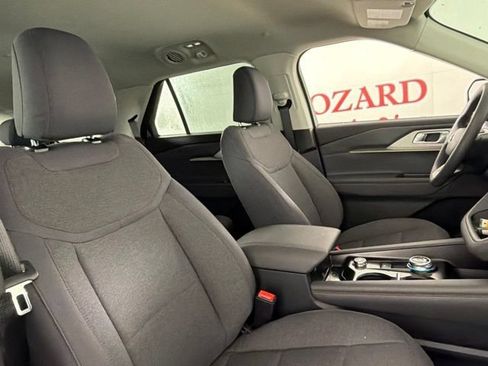 Used 2026 Ford Explorer Active AWD/4WD image 16