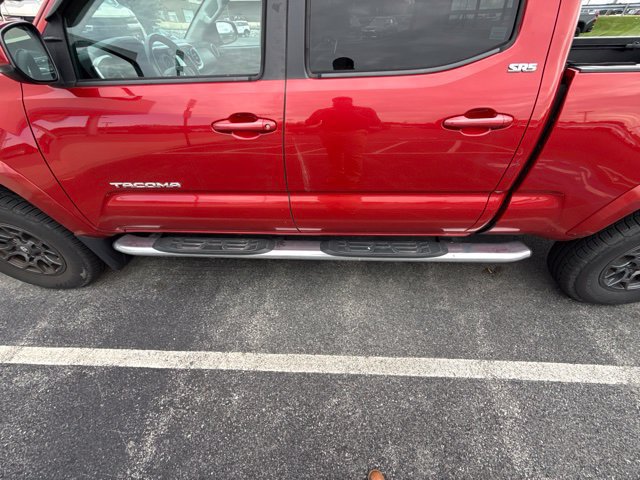 Used 2018 Toyota Tacoma SR5 AWD/4WD image 24