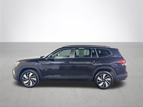 Used 2024 Volkswagen Atlas SE AWD/4WD image 9