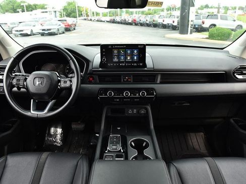 Certified 2025 Honda Pilot EX-L image 7