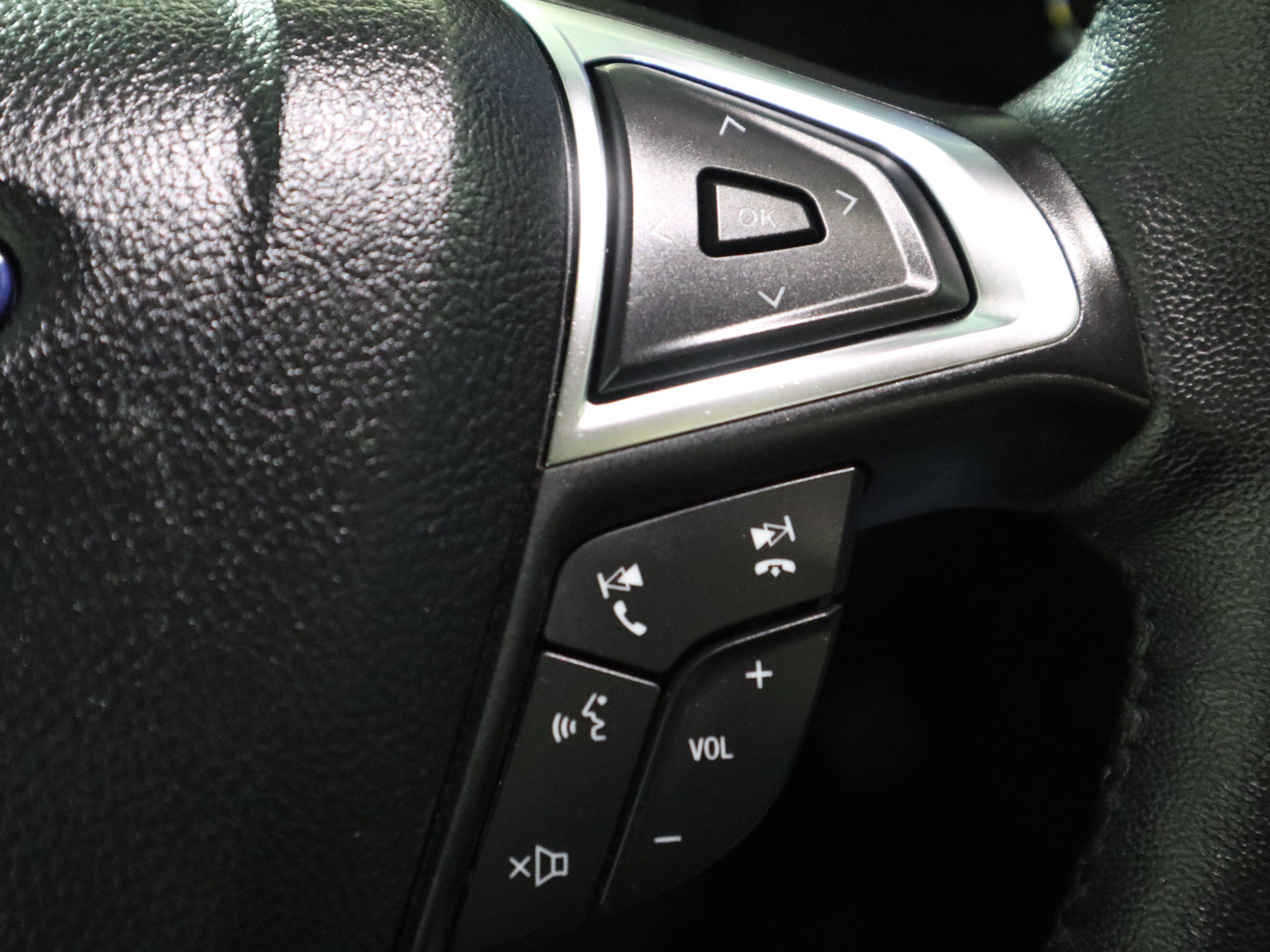 Used 2024 Ford Edge SEL AWD/4WD image 20
