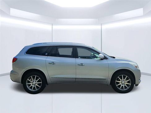 Used 2017 Buick Enclave Leather FWD image 4