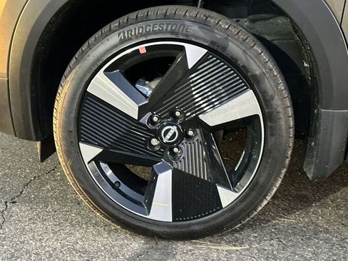 Used 2026 Nissan Kicks SR FWD image 30