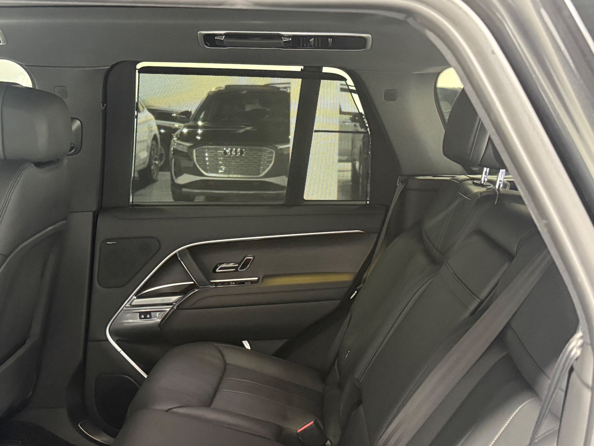 Used 2024 Land Rover Range Rover SE AWD/4WD image 59
