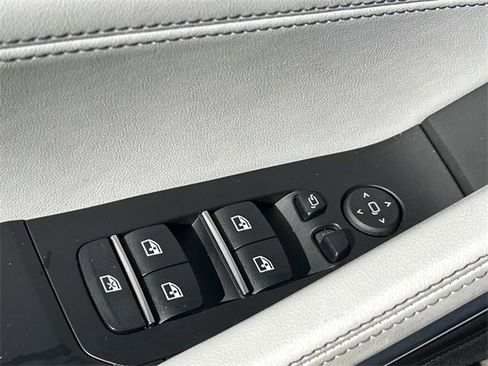 Used 2023 BMW X6 xDrive40i w/ Premium Package image 17