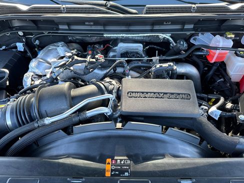 New 2025 GMC Sierra 2500 AT4 w/ AT4 Premium Plus Package image 9