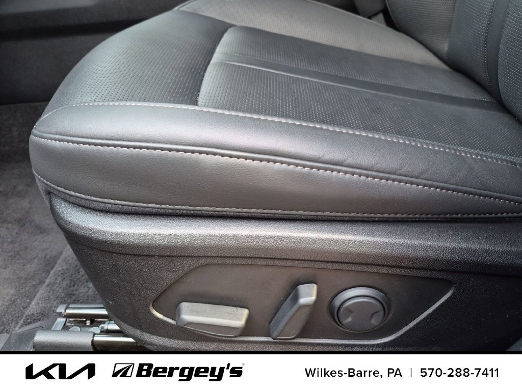 Certified 2026 Kia Sorento S w/ S Panoramic Sunroof Package AWD/4WD image 14