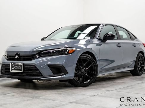Used 2024 Honda Civic Sport image 1