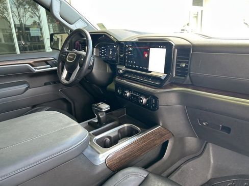 Used 2023 GMC Sierra 1500 Elevation w/ LPO, Elevation Black Package image 22