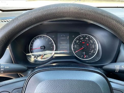 Used 2021 Toyota RAV4 LE FWD image 25