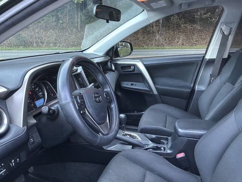 Used 2013 Toyota RAV4 XLE AWD/4WD image 14