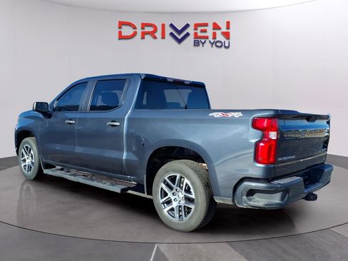 Used 2022 Chevrolet Silverado 1500 Custom image 3