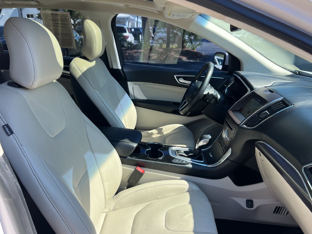 Used 2018 Ford Edge Titanium w/ Equipment Group 302A FWD image 25