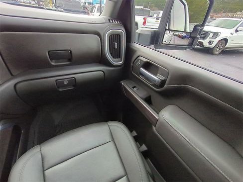 Used 2022 Chevrolet Silverado 2500 LTZ image 15