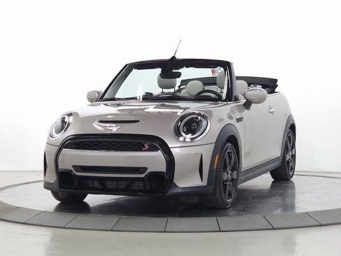 Used 2023 MINI Cooper S w/ Signature Upholstery Package image 3