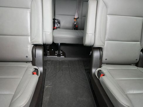 Used 2021 Chevrolet Tahoe LT w/ Rear Media and Nav Package RWD image 29