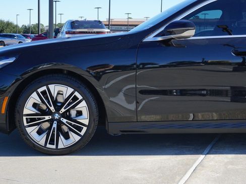 Used 2024 BMW 530i 530i w/ Convenience Package image 10