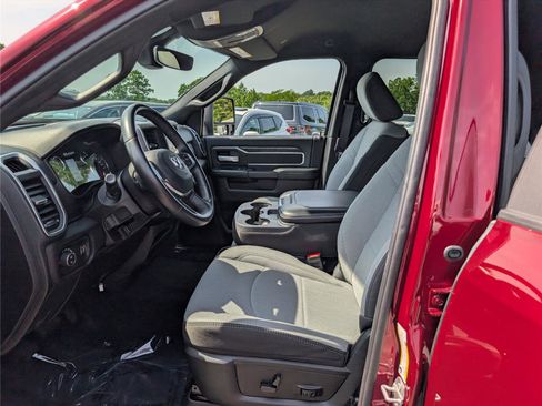 Used 2024 RAM 2500 Big Horn AWD/4WD image 14