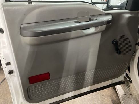 Used 2004 Ford F550 4x4 Regular Cab Super Duty image 27