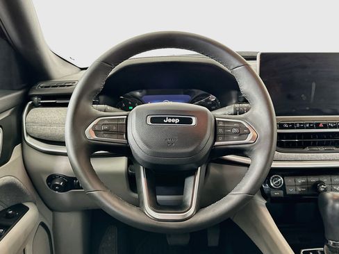 Used 2023 Jeep Compass Latitude w/ Convenience Group AWD/4WD image 18