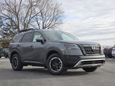 New 2025 Nissan Pathfinder Rock Creek image 2