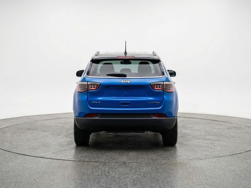 Used 2025 Jeep Compass Limited image 7