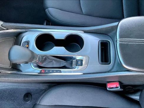 Used 2024 Chevrolet Malibu LT image 17