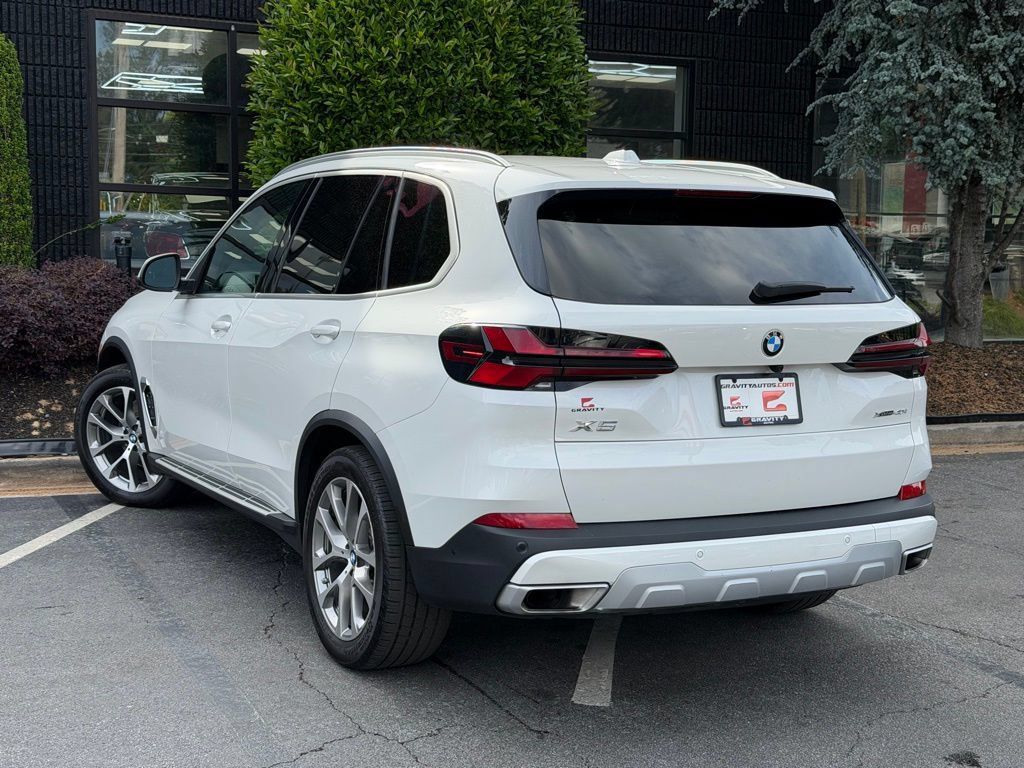 Used 2025 BMW X5 xDrive40i AWD/4WD image 19