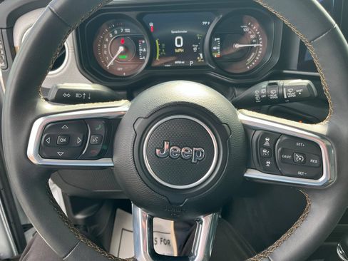 Used 2024 Jeep Wrangler Unlimited Sahara AWD/4WD image 65
