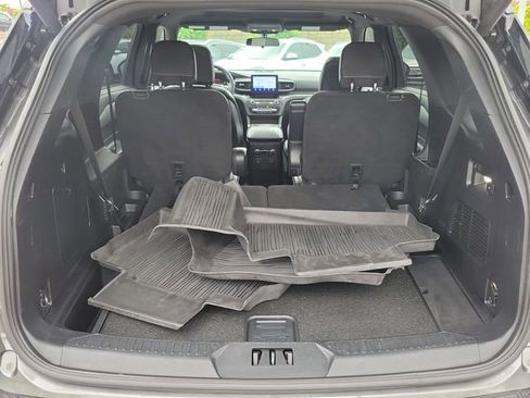 Used 2020 Ford Explorer XLT w/ Equipment Group 202A AWD/4WD image 6