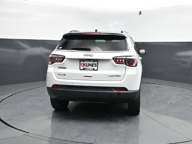 Used 2025 Jeep Compass Limited AWD/4WD image 7