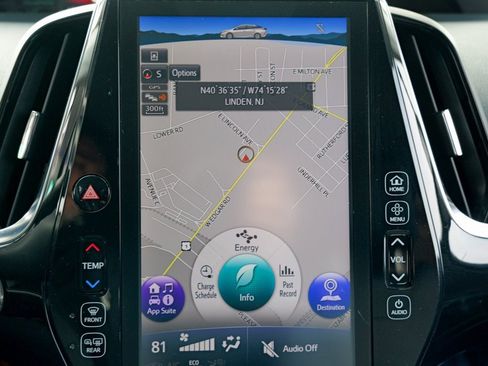 Used 2017 Toyota Prius Prime Premium image 52