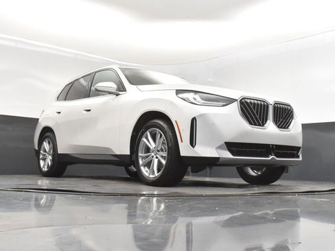 Certified 2025 BMW X3 xDrive30i image 44