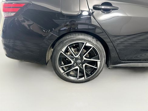 Used 2025 Nissan Sentra SR FWD image 11