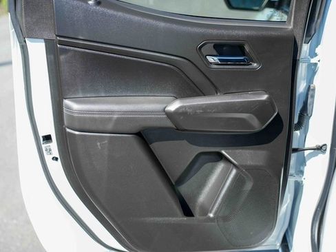 Used 2024 GMC Canyon Elevation image 18