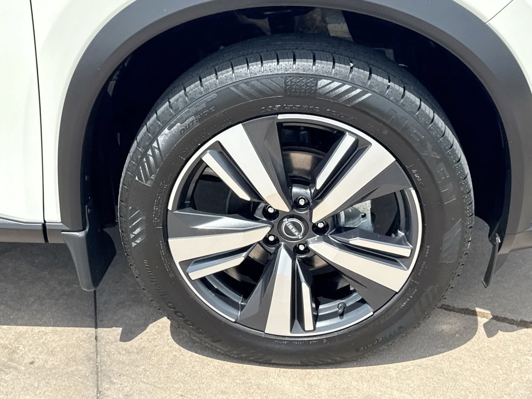 Used 2023 Nissan Rogue SL w/ SL Premium Package FWD image 10