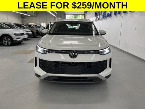 Used 2026 Volkswagen Tiguan SE AWD/4WD image 6