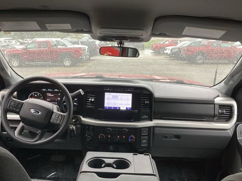 Used 2024 Ford F350 XLT AWD/4WD image 17