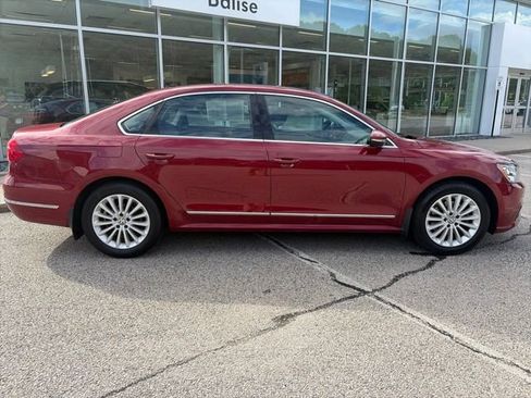 Used 2016 Volkswagen Passat 1.8T SE FWD image 2