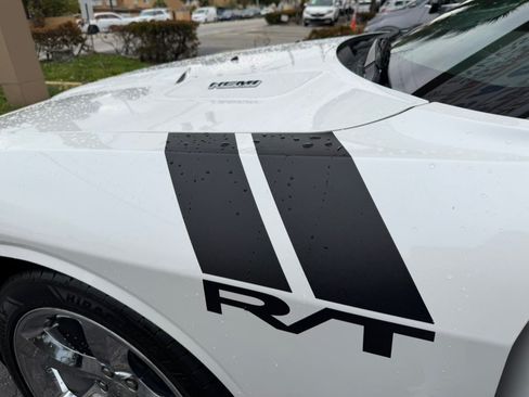 Used 2014 Dodge Challenger R/T RWD image 18