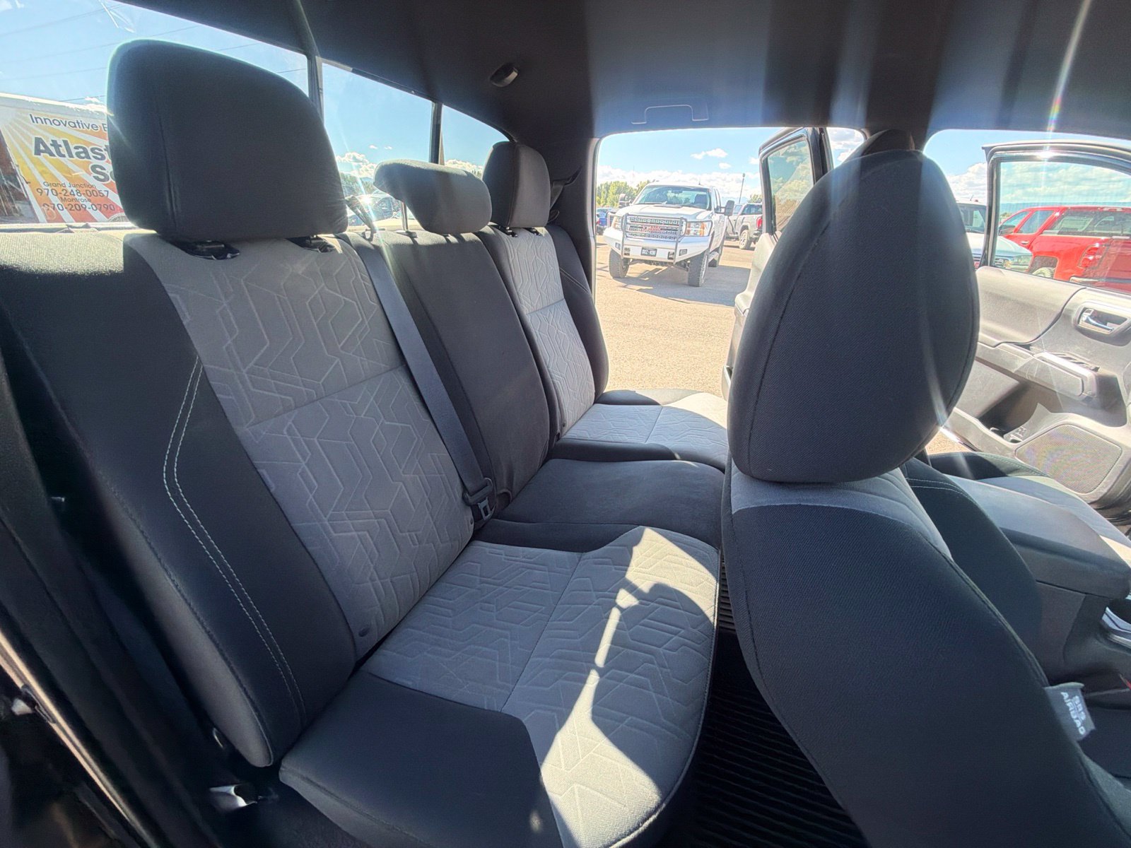 Used 2020 Toyota Tacoma TRD Sport AWD/4WD image 35