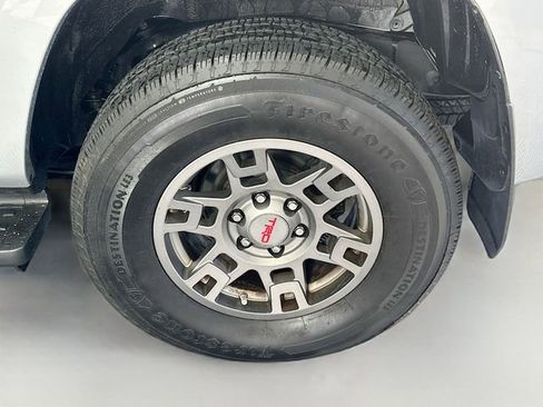 Used 2018 Toyota 4Runner TRD Off-Road w/ TRD Performance Package image 29