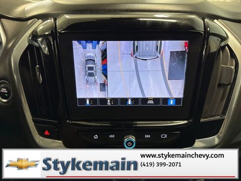 Used 2022 Chevrolet Traverse RS image 44