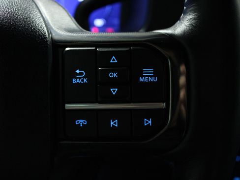 Used 2025 Ford F250 Platinum w/ FX4 Off-Road Package image 21